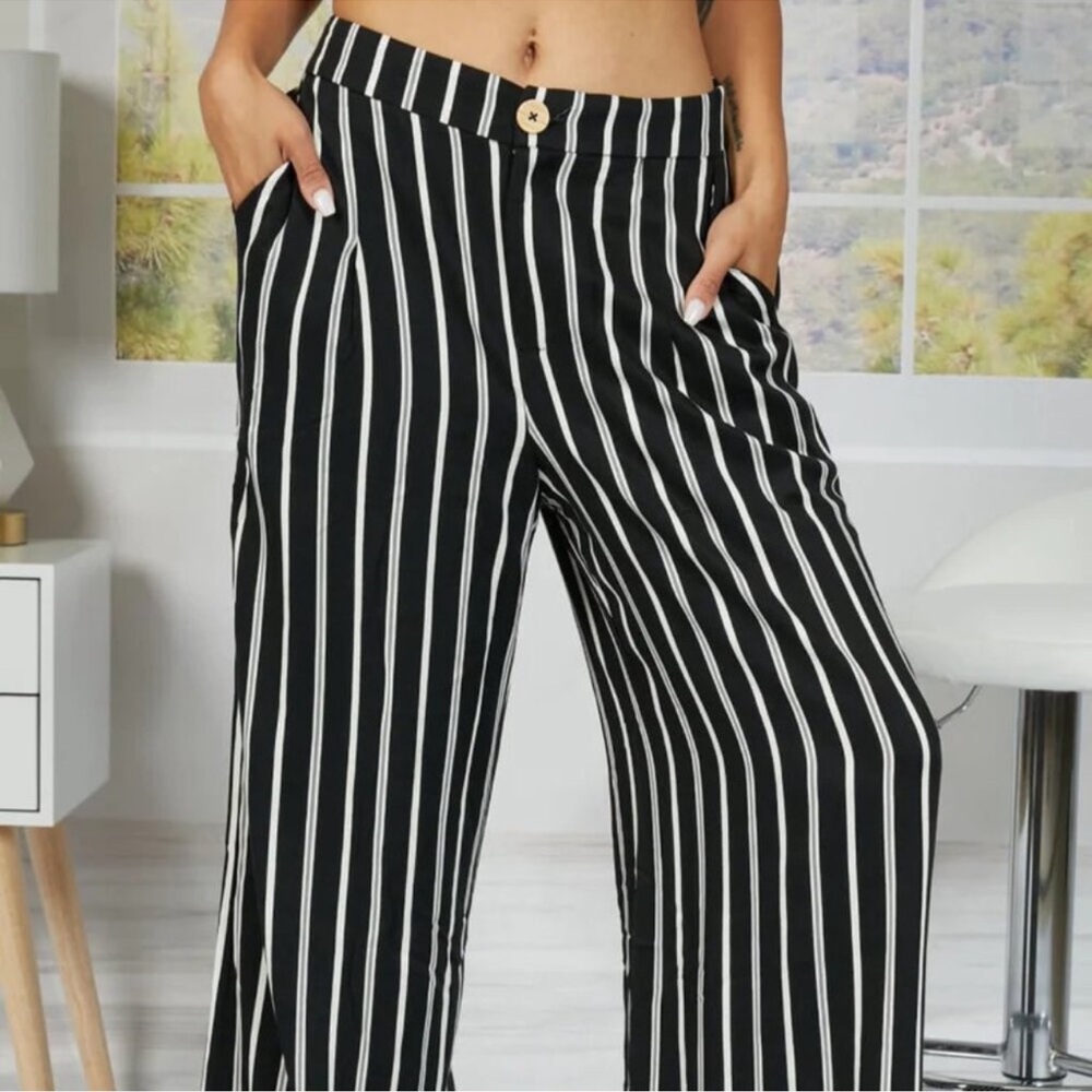 NWOT Rae Mode Striped Black and White Pants